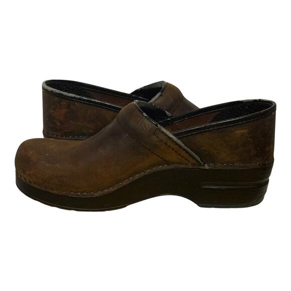 Dansko Oiled Leather Clogs Brown Women’s Size 39 / 8.5–9 Comfort Work Shoes - Picture 5 of 6